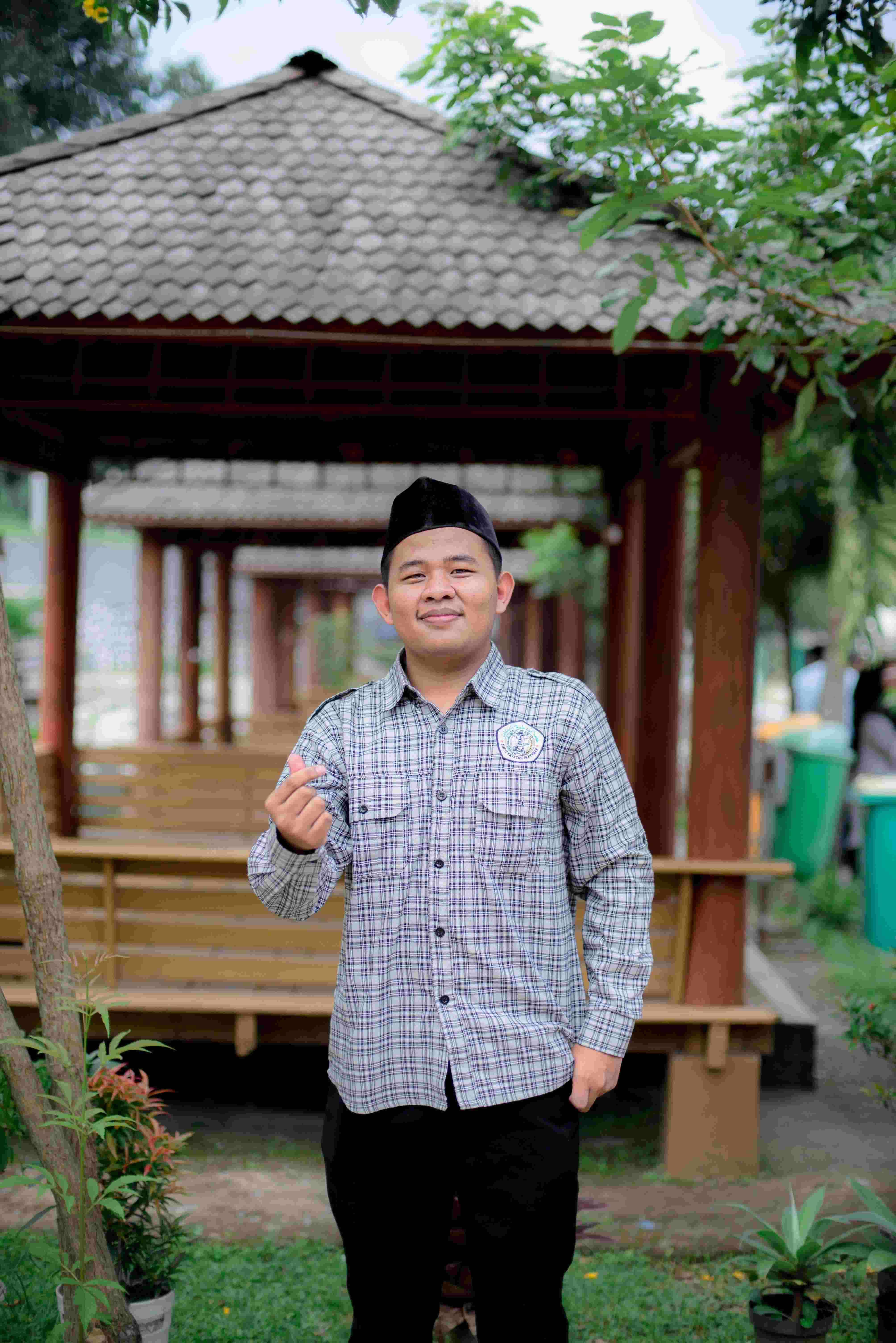 Reza Tarmudi Firdaus, S.S.