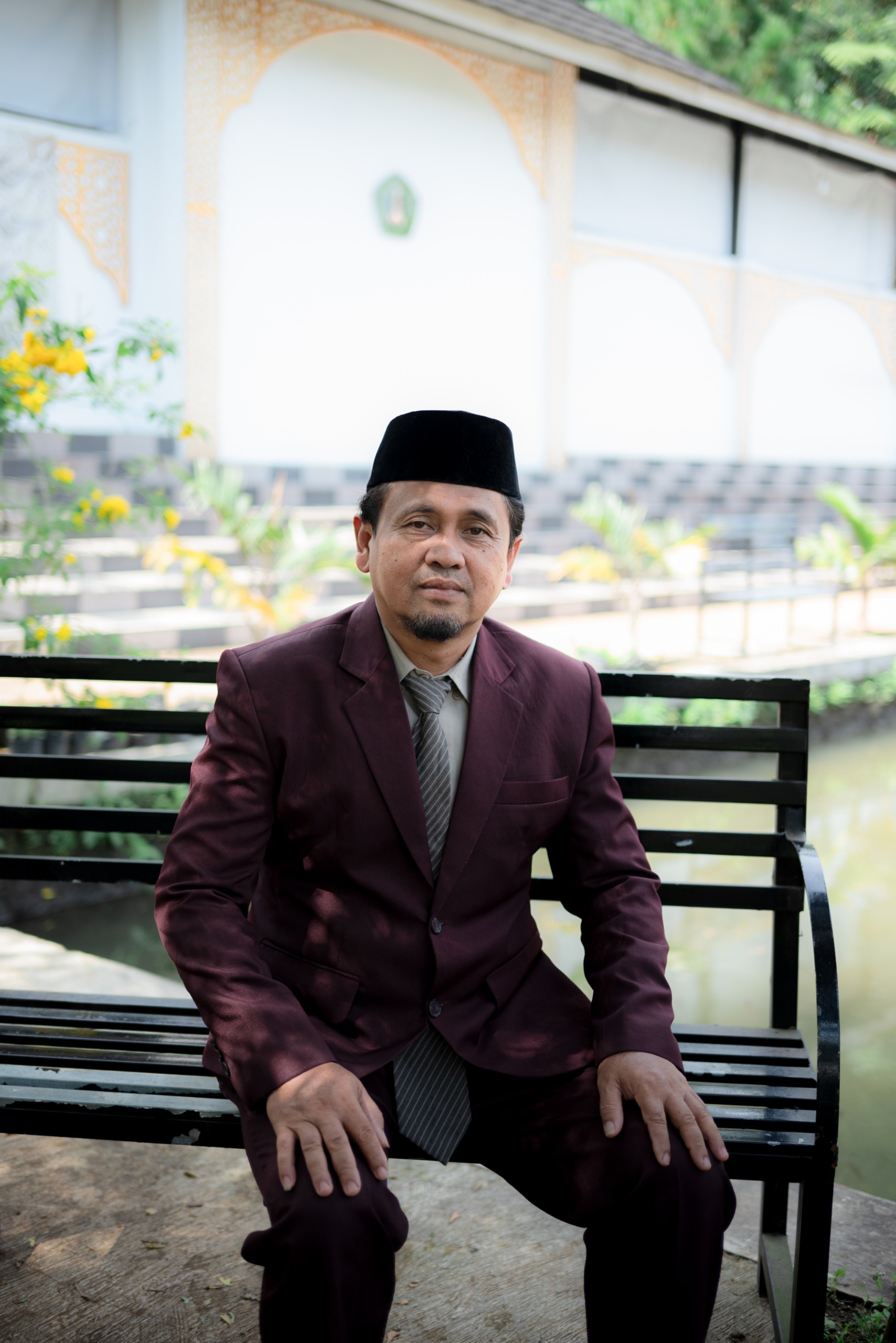 Dadih Hidayat, S.I.P., S.Pd.